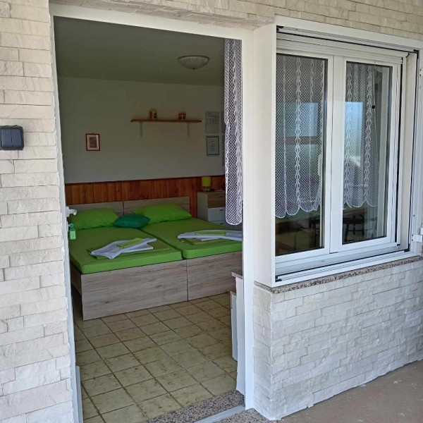 Bedrooms, Smje&scaron;taj Julia, Apartments Julia near the sea, Martin&scaron;ćica, Cres island, Croatia Martin&scaron;ćica