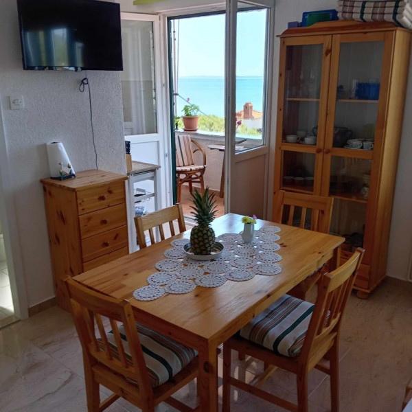 Kitchen, Smje&scaron;taj Julia, Apartments Julia near the sea, Martin&scaron;ćica, Cres island, Croatia Martin&scaron;ćica