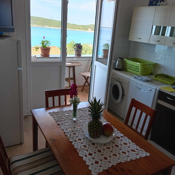 Kitchen, Smještaj Julia, Apartments Julia near the sea, Martinšćica, Cres island, Croatia Martinšćica