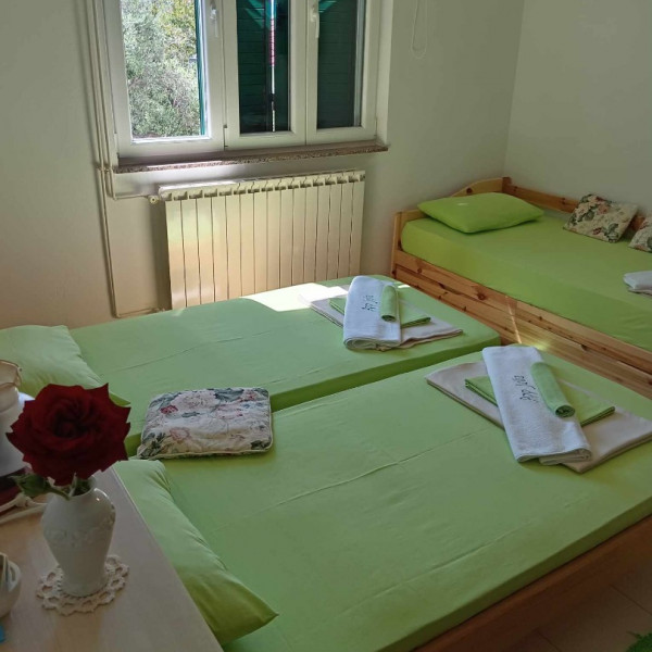 Bedrooms, Smještaj Julia, Apartments Julia near the sea, Martinšćica, Cres island, Croatia Martinšćica