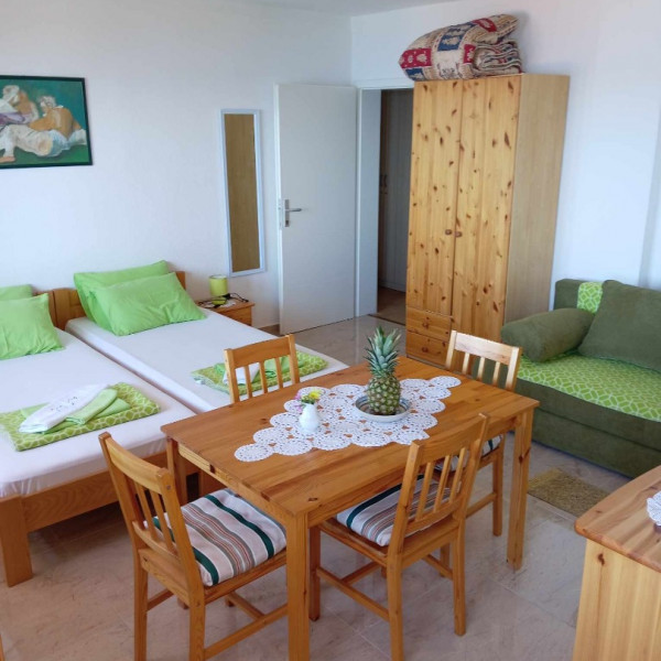 Bedrooms, Smještaj Julia, Apartments Julia near the sea, Martinšćica, Cres island, Croatia Martinšćica