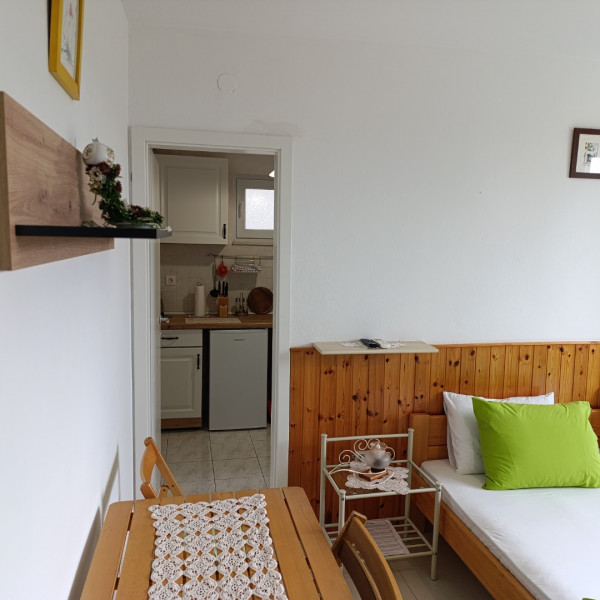 Bedrooms, Smje&scaron;taj Julia, Apartments Julia near the sea, Martin&scaron;ćica, Cres island, Croatia Martin&scaron;ćica