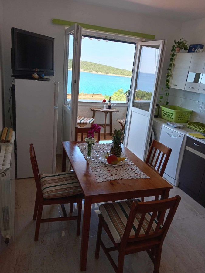 Julia 4, Apartments Julia near the sea, Martin&scaron;ćica, Cres island, Croatia Martin&scaron;ćica