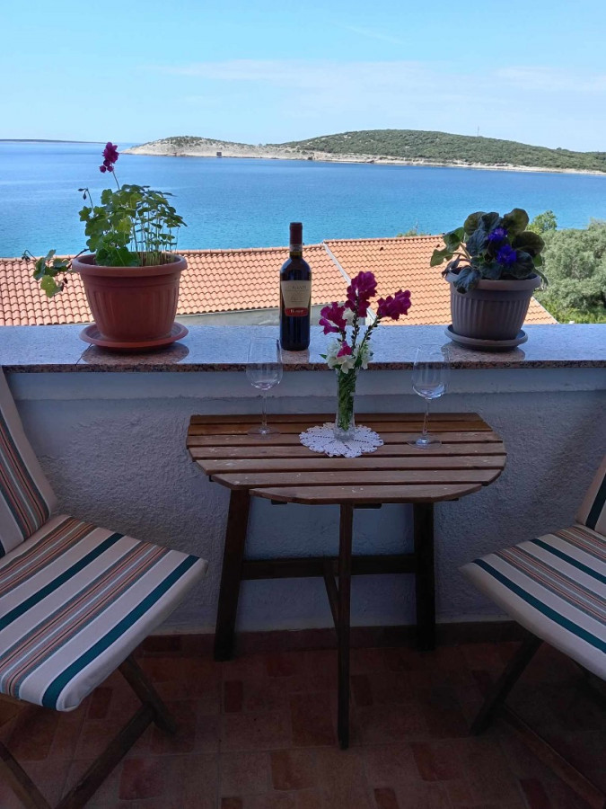 Julia 4, Apartments Julia near the sea, Martin&scaron;ćica, Cres island, Croatia Martin&scaron;ćica